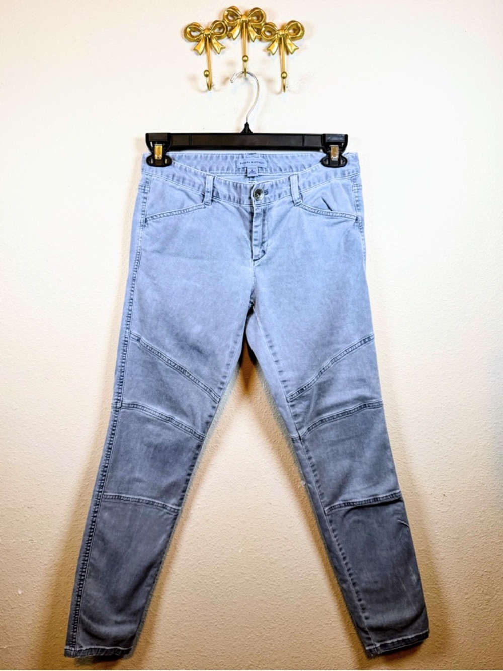 Banana Republic Denim Patch Light Gray Skinny Jeans. Size 6